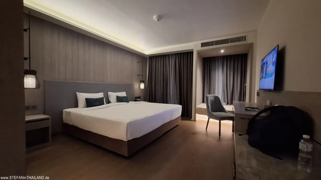 Das Zimmer in einem Hotel am Flughafen BKK